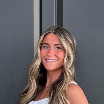 Babysitter in Bluffdale: Alyssa