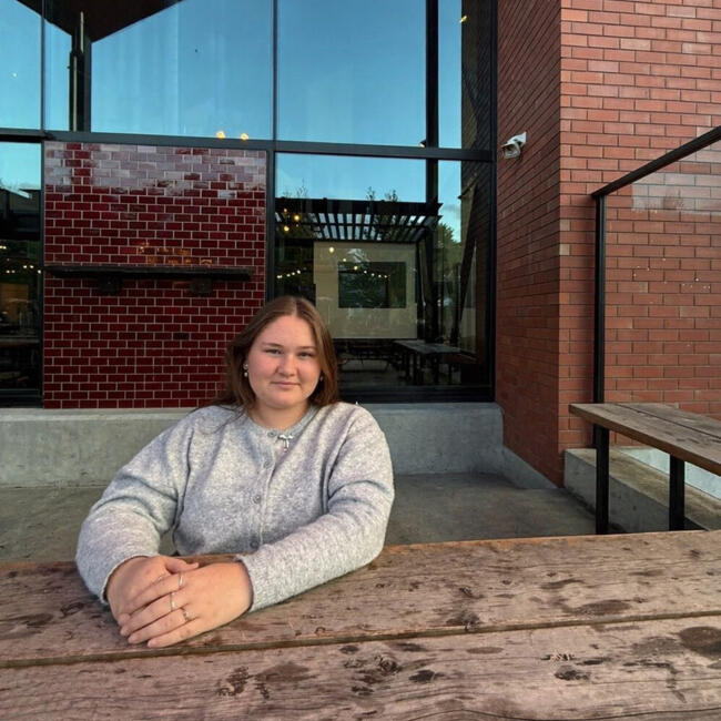 Babysitter in Dunedin: Kate