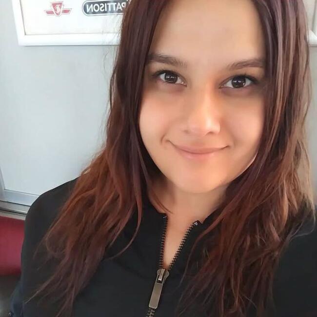 Baby-sitter in Etobicoke: Alysha