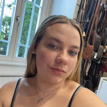 Babysitter in Castetbon: Melanie