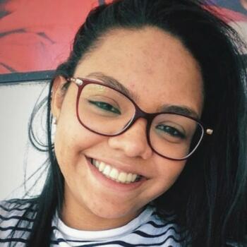 Babá em Brasília: Andressa