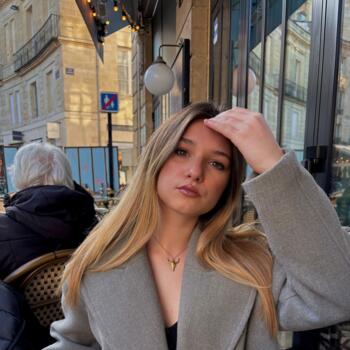 Babysitter in Bordeaux: Perrine