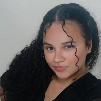 Babá Manaus: Rayandra