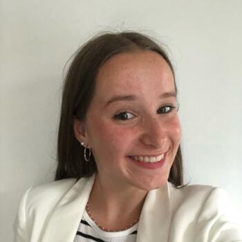 Babysitter in Saint-Gildas-des-Bois: Laly