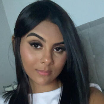 Babysitter in Jandira: Aline