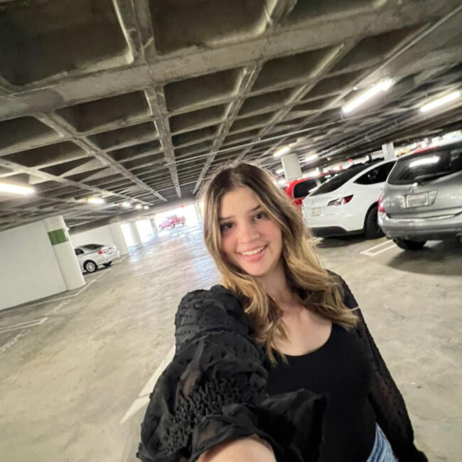 Babysitter in Rocklin: Dayana