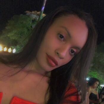 Babysitter Salvador: Tandara