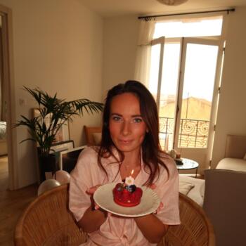 Baby-sitter Cannes: Marie