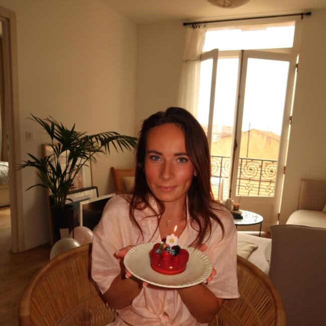 Babysitter in Cannes: Marie