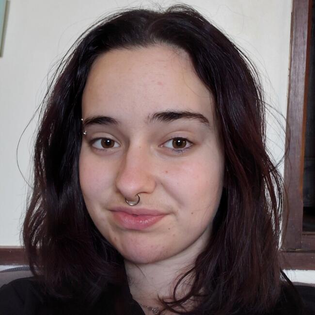 Babysitter in Courbevoie: Lylia