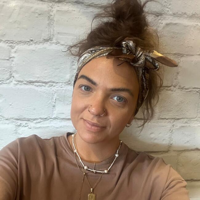 Babysitter in Queenstown: Drew