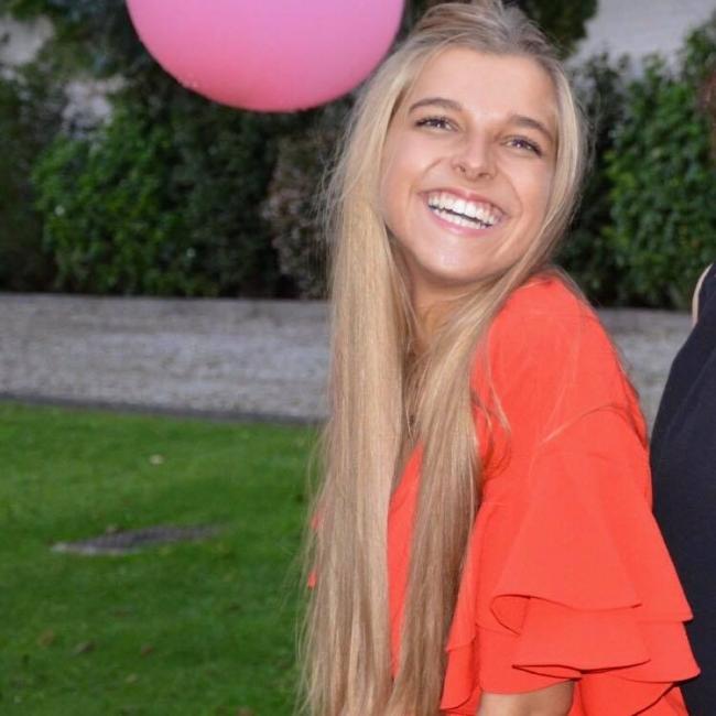 Baby-sitter in Linselles: Charlotte