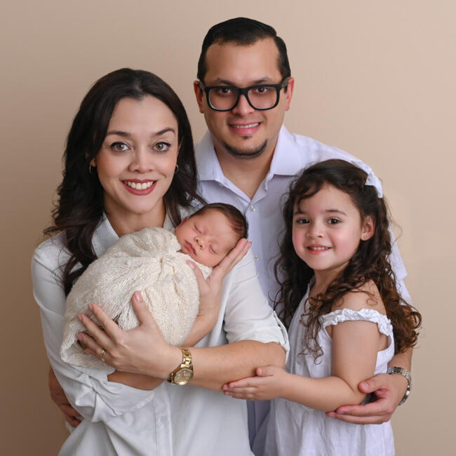 Babysitting job in Mitras Poniente: Irina González