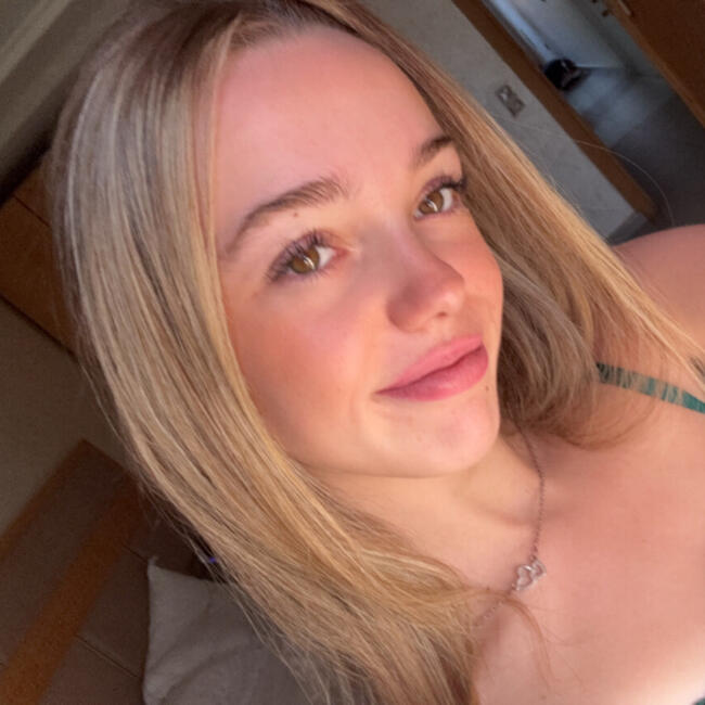 Babysitter in Greenhithe: Isla