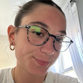 Baby-sitter in Kingston: Gala