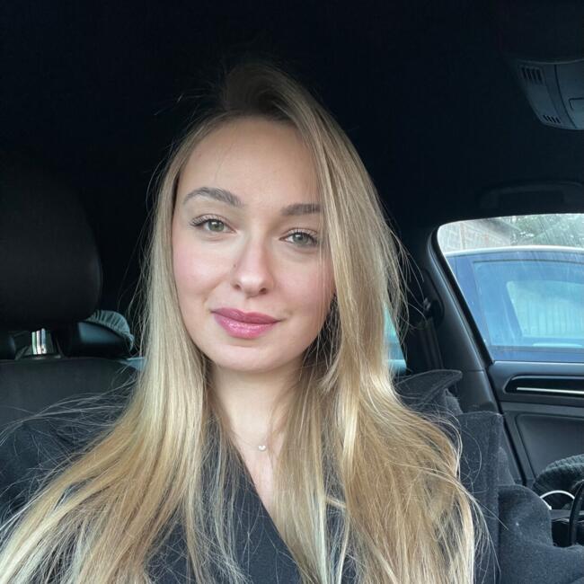 Babysitter in Dreux: Emma