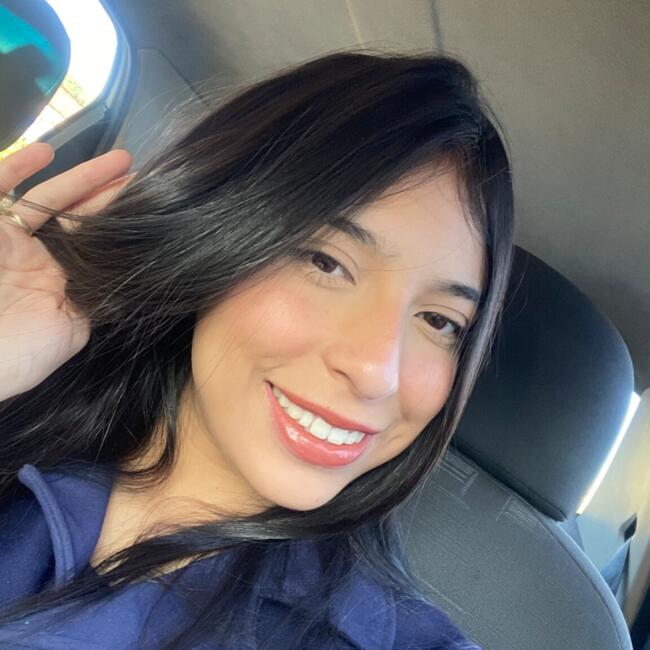 Babysitter in Poços de Caldas: Victoria