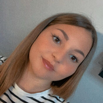 Babysitter in Mont-Saint-Aignan: Eva