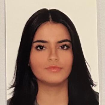 Babysitter Pérama: Φωτεινή