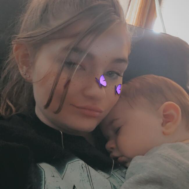 Baby-sitter in Cornwall: Kristen