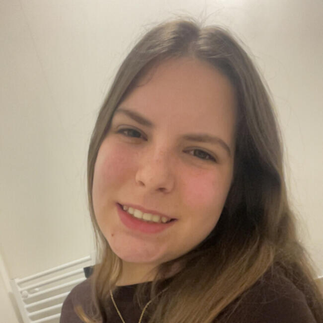 Baby-sitter in Valenciennes: Melissa