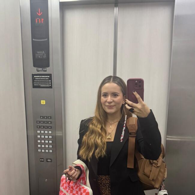 Trabajo para niñera en Medellín: Angélica
