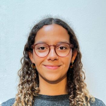 Babysitter in Paris: Camille