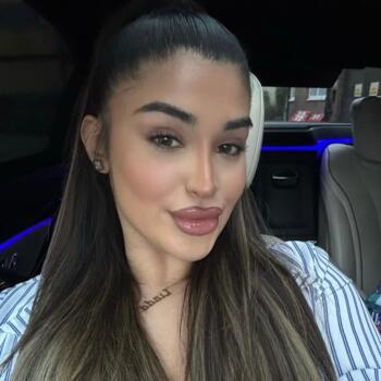 Babysitter in London: Linda