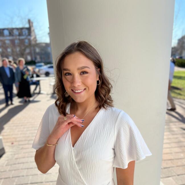 Babysitter in Toronto: Hallie