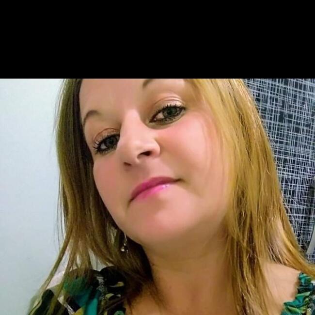 Babá em Itapema: Viviane aparecida Braceroto