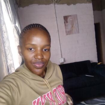 Nanny Tembisa (Gauteng): LERATO