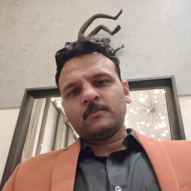 गुरुग्राम में बेबीसिटिंग की नौकरी: Parvinder