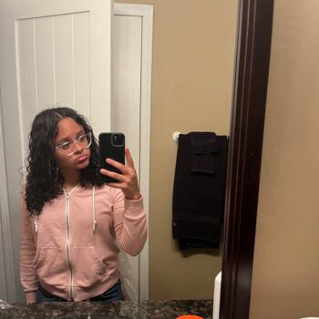 Babysitter in Omaha: Alicia