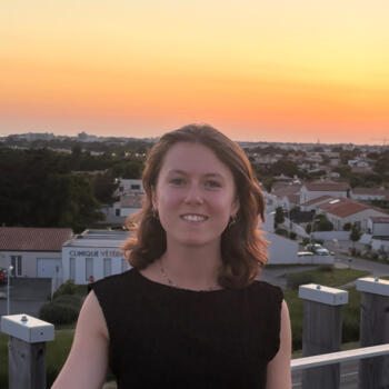 Babysitter in Nantes: Laura