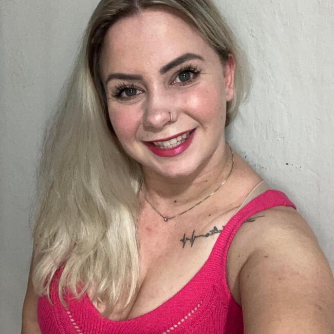 Babá em Timbó: Monica Nicole