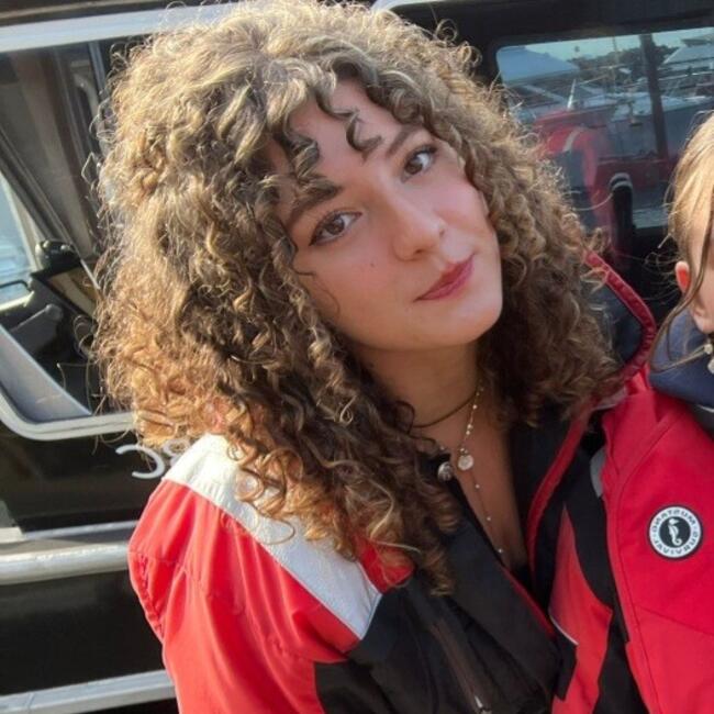 Babysitter in Esch: Laura