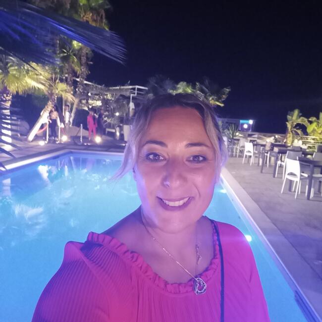 Trabajo para niñera en Viagrande: Claudia