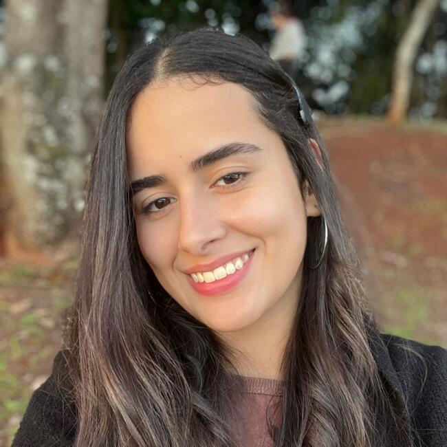 Babysitter in Londrina: Yasmim