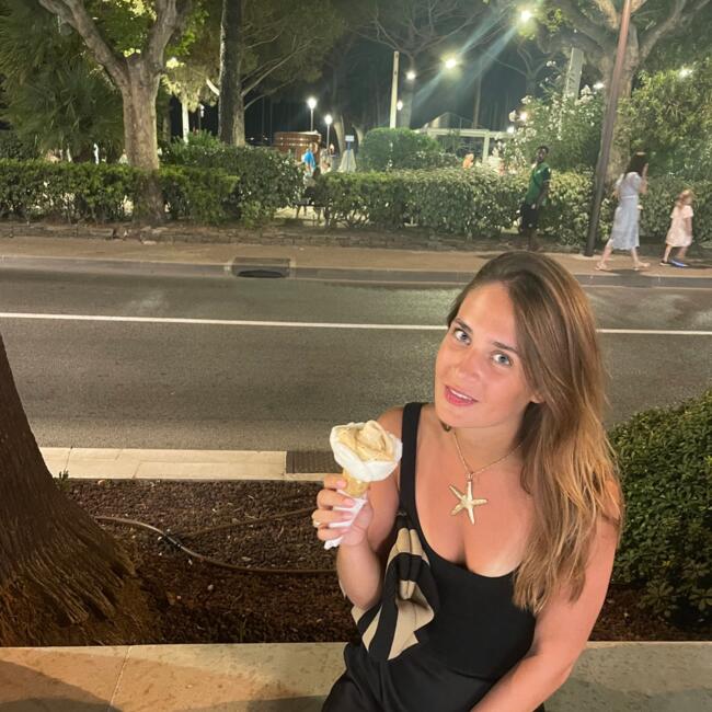 Babysitter in Brecht: Ella