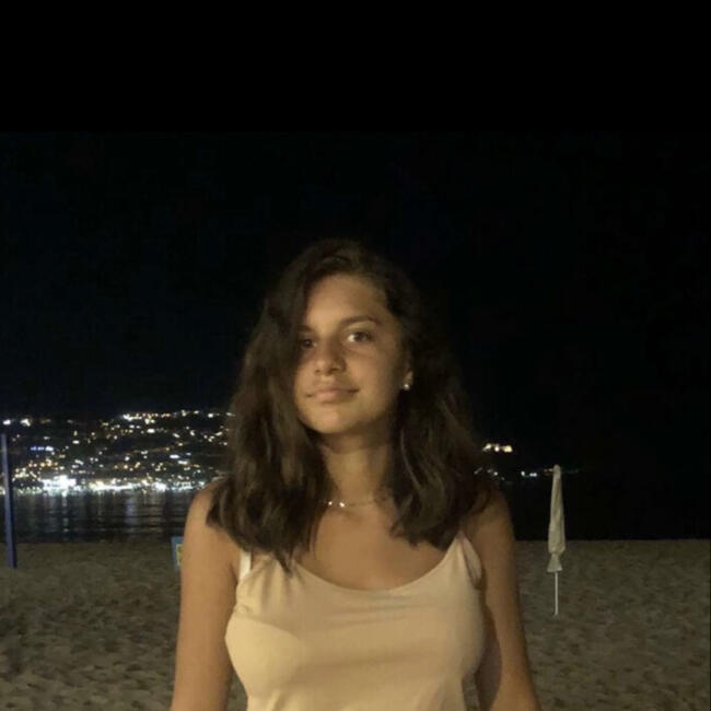 Babysitter in Souppes-sur-Loing: Tania