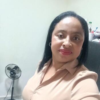 Babysitter in Dunedin: Martha Cecilia