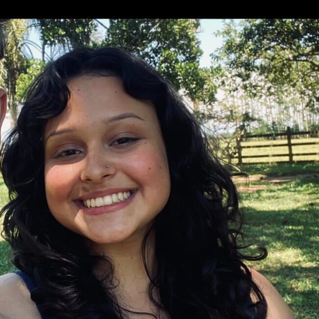 Babá em Torres: Luana