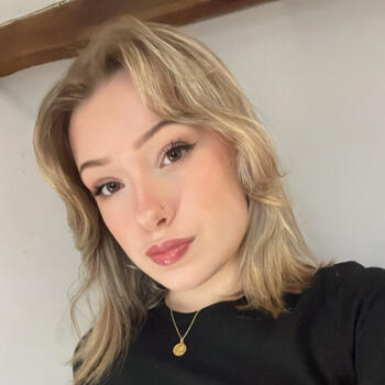 Baby-sitter in Valenciennes: Paula