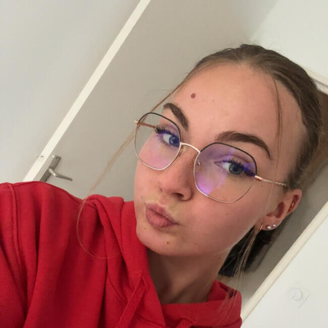 Babysitter in Dijon: Coraly