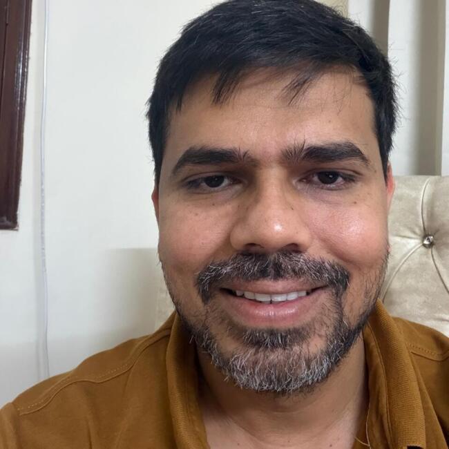 लखनऊ में बेबीसिटिंग की नौकरी: Bipin