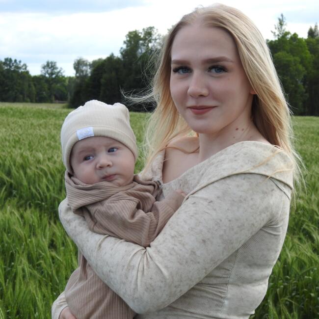 Babysitter in Elva: Agnes