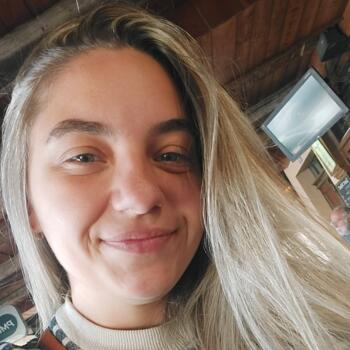 Babysitter in Mont-de-Marsan: Marion