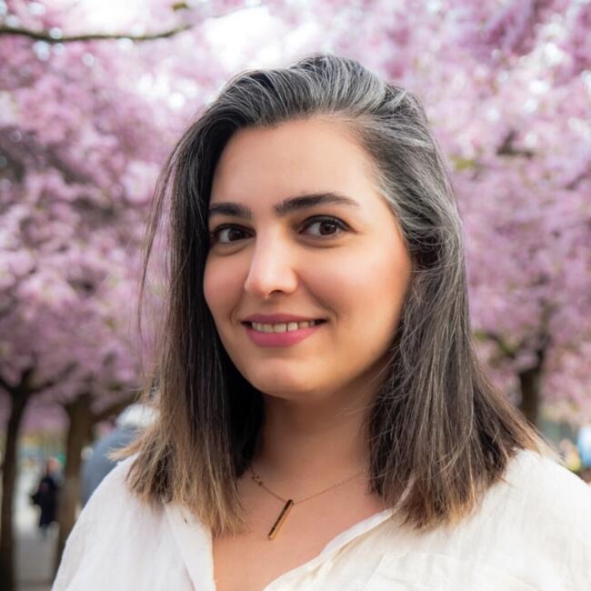 Babysitter in Täby: Elahe