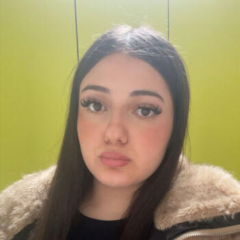Babysitter in Charleroi: Kenza