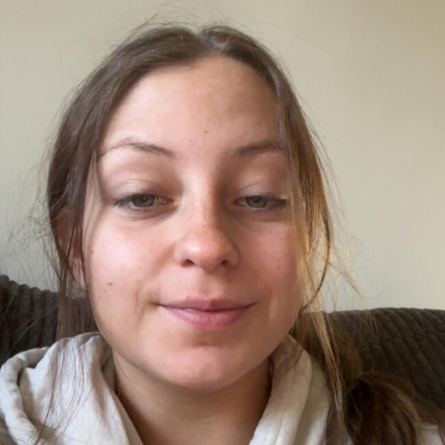 Babysitter in Seymour: Gemma